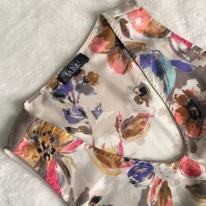 Rachel Roy Floral Blouse. Size S/M EUC